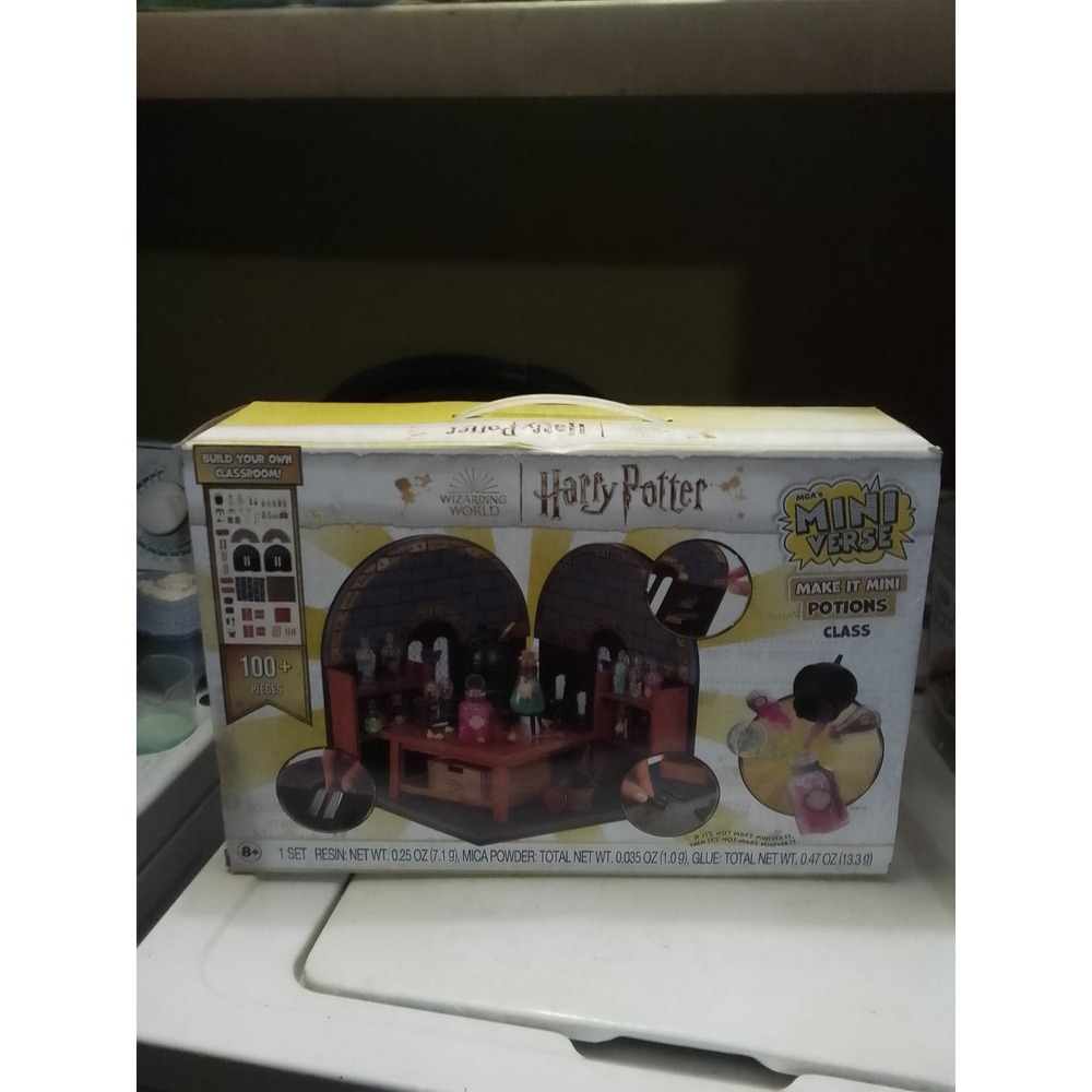 Miniverse Make It Mini Potions Harry Potter Class Room Playset
